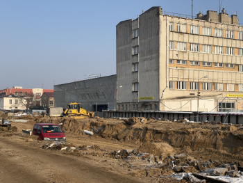 Widok na prace przy peronie numer 1 oraz 2.