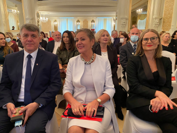 Prezydentka Miasta Słupska Krystyna Danilecka-Wojewódzka, Wiceprezydentka Marta Makuch,Wiceprzewodniczący Rady Miejskiej Wojciech Gajewski i zaproszeni dyrektorzy szkół i placówek oświatowych, nauczyciele i pracownicy oświaty.