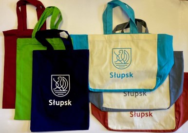 rożnokolorowe, bawełniane torby z napisem "SŁUPSK"; torba ekologiczna na zakupy