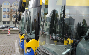 autobusy komunikacji miejskiej ustawione na pl.Zwycięstwa