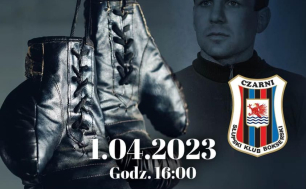 Plakat memoriału Antkiewicza, na pierwszym planie rękawice bokserskie, w tle wizerunek Antkiewicza
