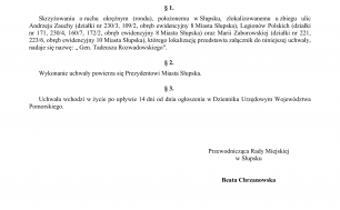 Na zdjęciu widzimy treść Uchwały nr XXVIII/456/21, podpisanej przez Beatę Chrzanowską Przewodniczącą Rady Miejskiej w Słupsku wprowadzającą nazwę ronda jak w treści niniejszego artykułu