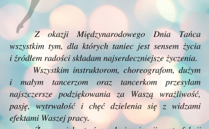 Grafika do życzeń z okazji Międzynarodowego Dnia Tańca, tekst taki sam jak w treści, błękitne tło w podkładzie figurka baletnicy.