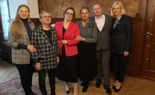 Prezydentki Słupska, dotychczasowa Przewodnicząca Zespołu oraz nowy Przewodniczący